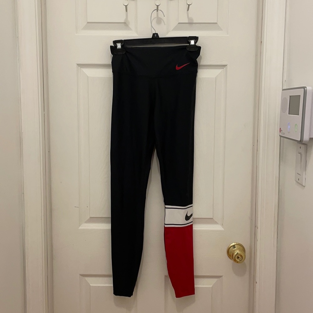 nike women’s leggings